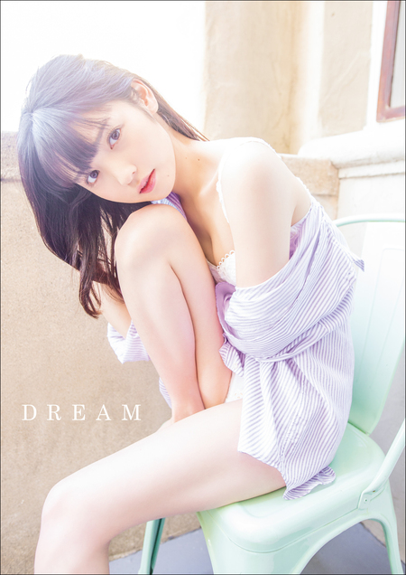 安斉かれん1st写真集『in all』 | dアニメストア